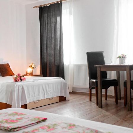 ,, La Maison Concordia " Cincu Eksteriør bilde